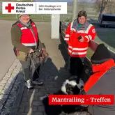 Mantrail Team bei Versteckperson nach einer Suche