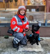 Suchhundeteam beim Spenden Sammeln an Weihnachten